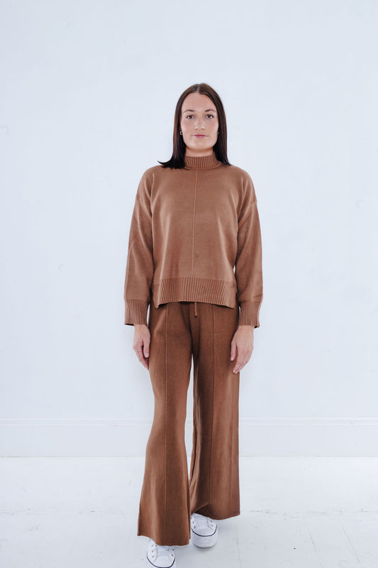 Front Seam Knit Set